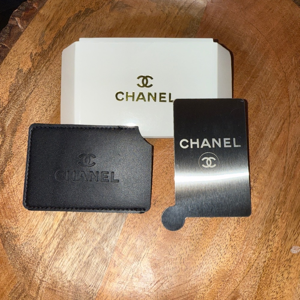 Chanel Beauty Mirror Card Holder